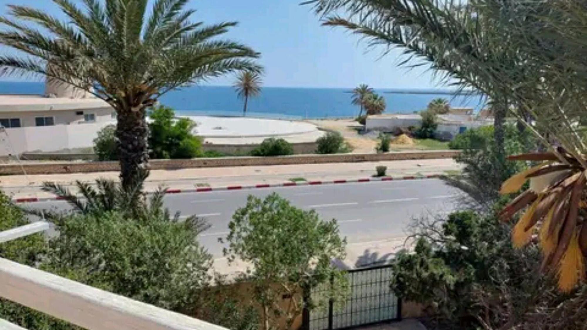 Duplex Pied Dans L'Eau Avec Magnifique Vue Sur Mer Monastir Esterno foto